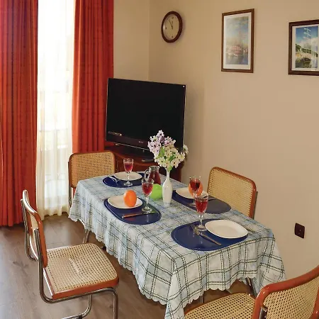 One-bedroom In דירה